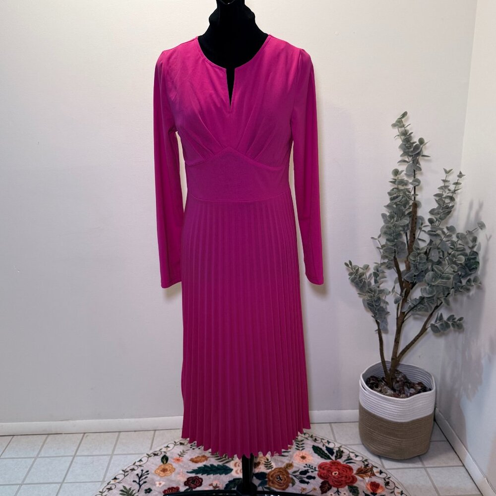 Vibrant Fuchsia Pink Full-Length Dress (Size Large) – Feminine and Flattering